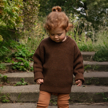 Gestrickter Baby-Pullover aus Merinowolle