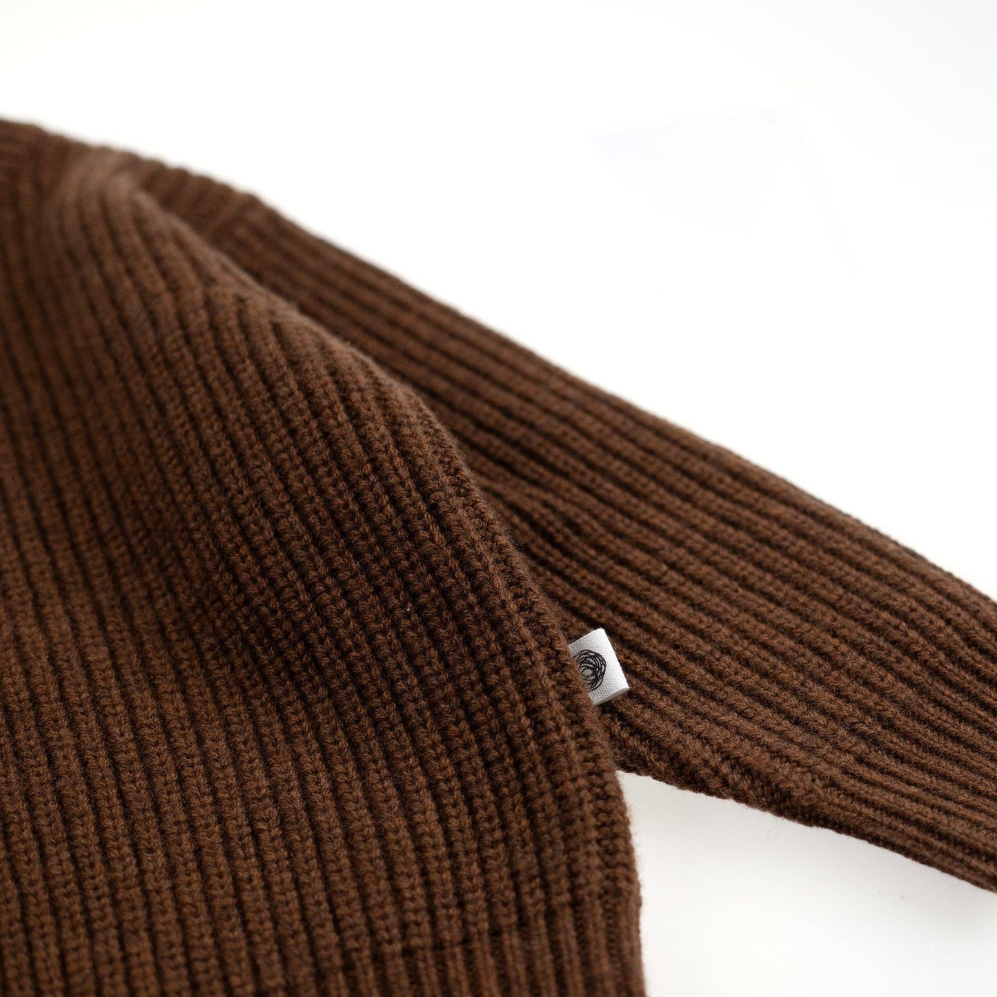 Gestrickter Baby-Pullover aus Merinowolle
